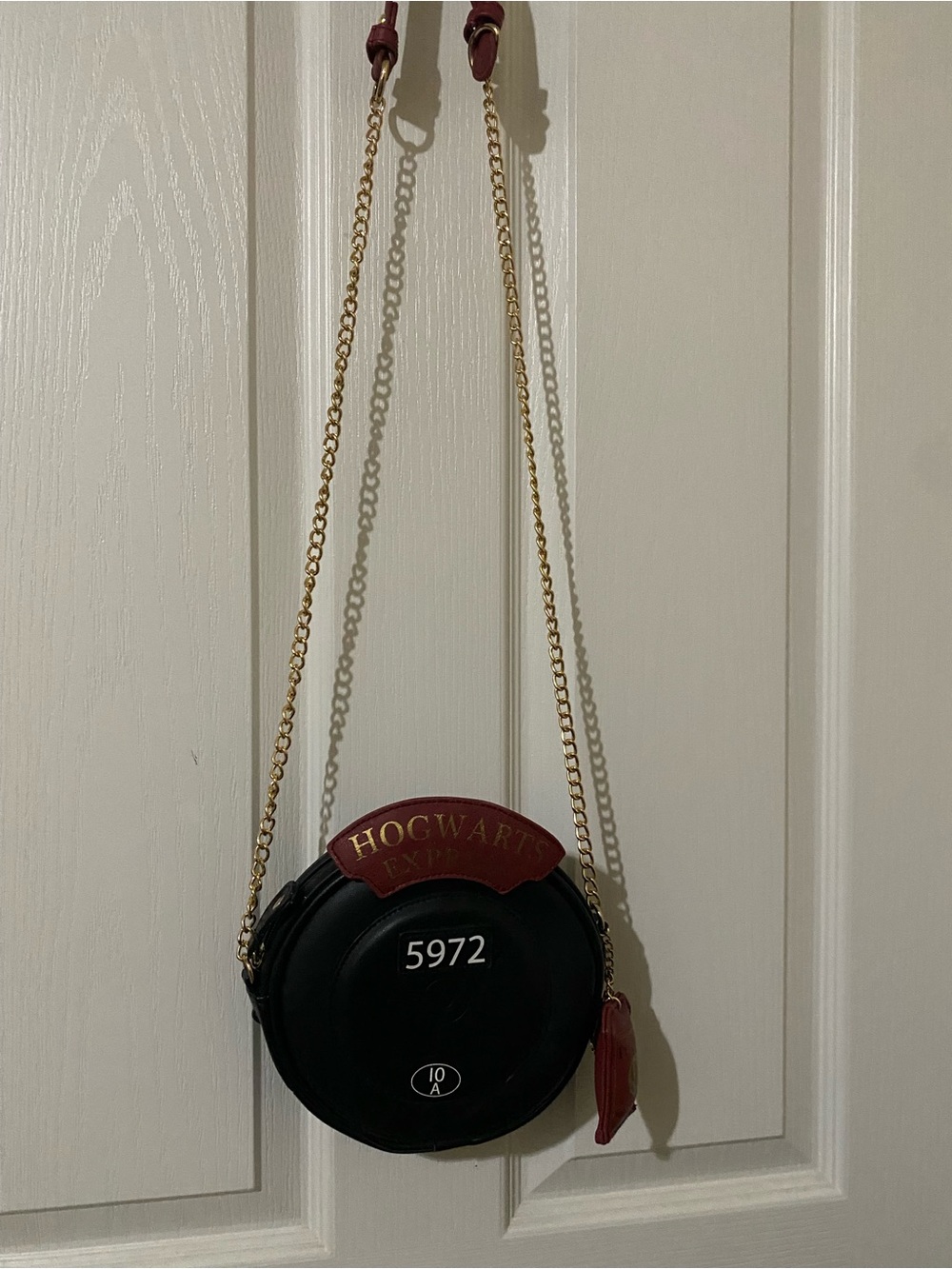 Hogwarts Express Black Round Crossbody Bag - Picture 4 of 8